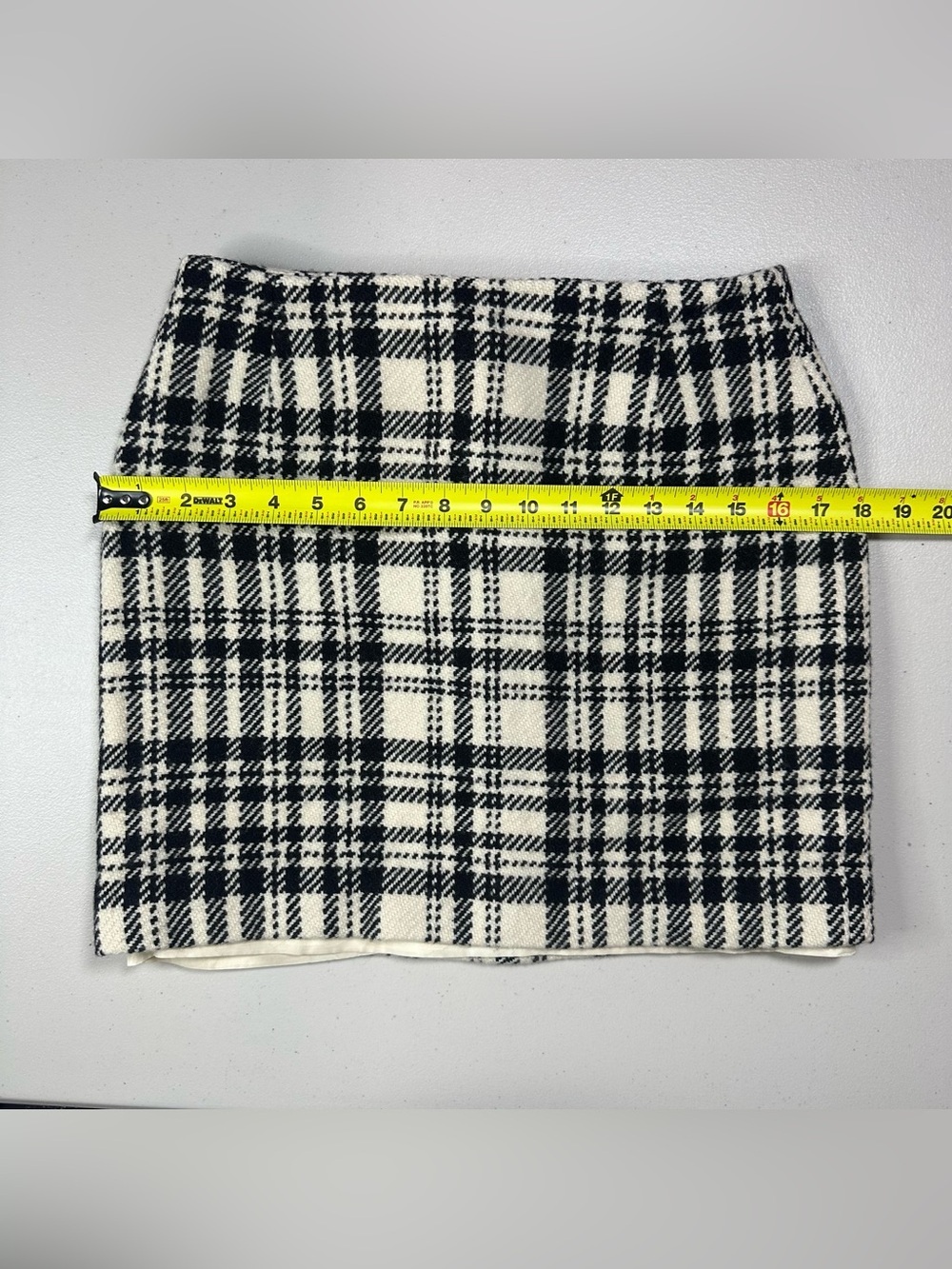 Eddie Bauer Petite 10 Wool Blend Plaid Mini Skirt Black Ivory Lined Career - Picture 6 of 8